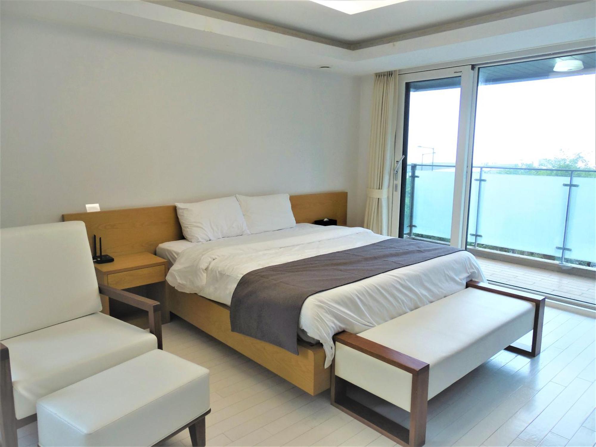 Healthcare Town Resort Сеогвипо Екстериор снимка