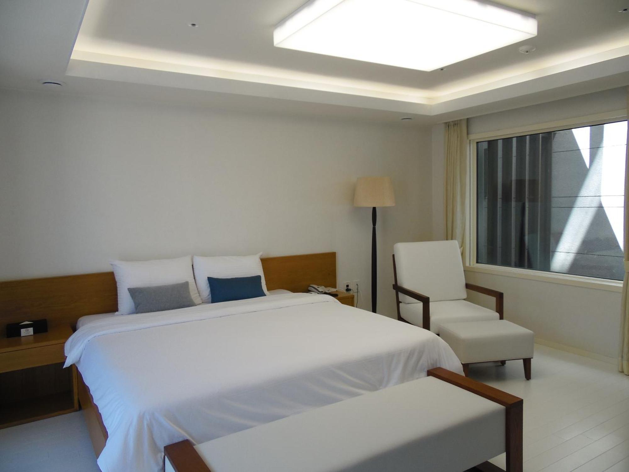 Healthcare Town Resort Сеогвипо Екстериор снимка
